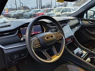 Used 2024 Jeep Grand Cherokee L Laredo video 2