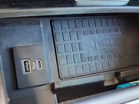 Used 2022 Ford F350 Limited image 10