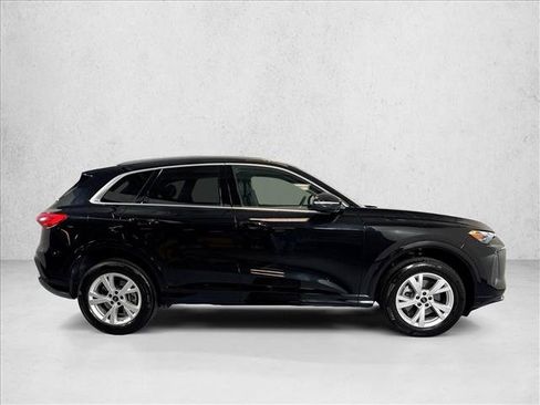 Used 2025 Audi Q5 Premium AWD/4WD image 4
