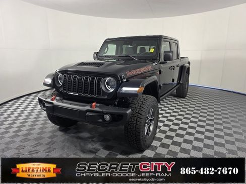 New 2025 Jeep Gladiator Mojave image 3