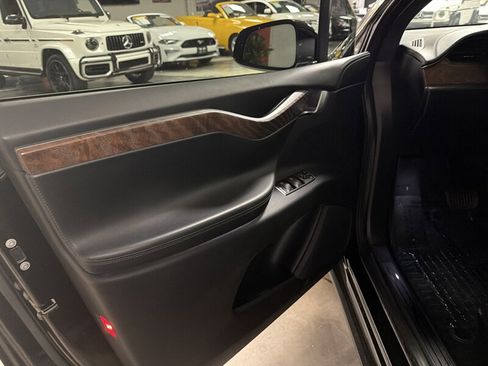 Used 2021 Tesla Model X Long Range image 9