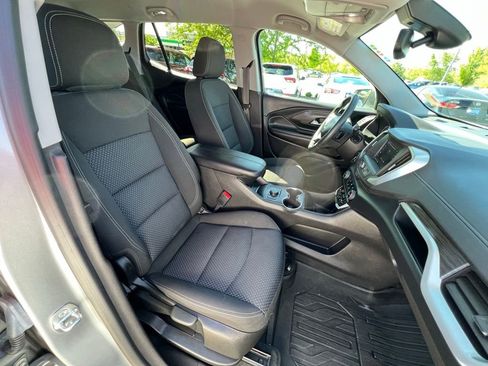 Used 2023 GMC Terrain SLE w/ LPO, Floor Liner Package FWD image 28