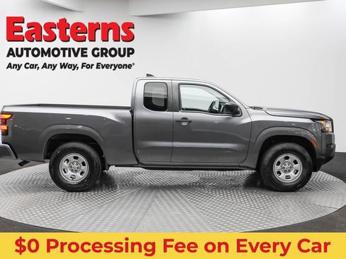 Used 2022 Nissan Frontier S RWD image 4
