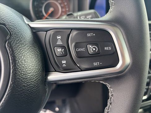 Used 2024 RAM 1500 Big Horn AWD/4WD image 17