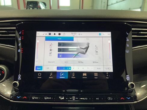 New 2024 Jeep Wagoneer 4WD w/ Premium Group I image 25