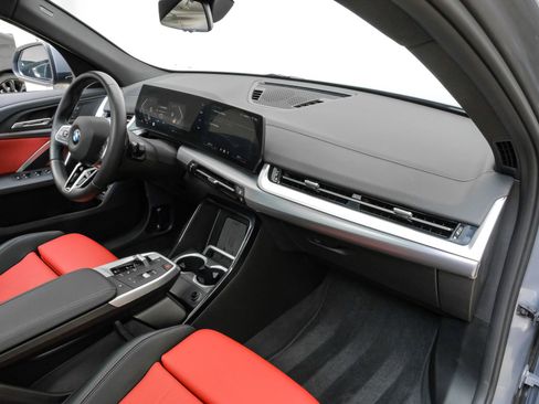 Used 2025 BMW X2 xDrive28i image 17