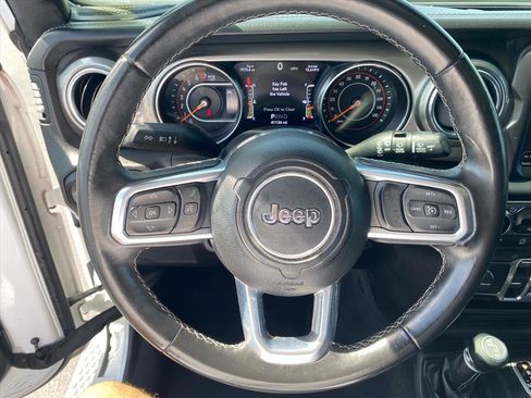 Used 2019 Jeep Wrangler Unlimited Sahara w/ Uconnect 4C Nav & Sound Group AWD/4WD image 10
