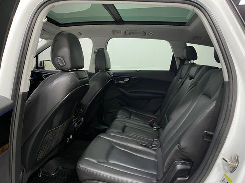 Used 2018 Audi Q7 3.0T Prestige w/ Prestige Package image 32