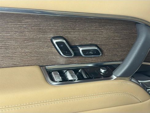 Certified 2023 Land Rover Range Rover SE AWD/4WD image 17