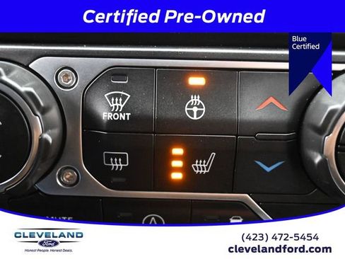 Used 2022 Jeep Wrangler Unlimited Rubicon w/ Cold Weather Group image 21