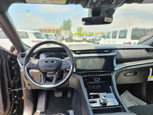 New 2026 Jeep Grand Cherokee L 4WD image 24