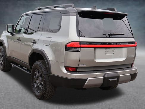Used 2024 Lexus GX 550 AWD/4WD image 23