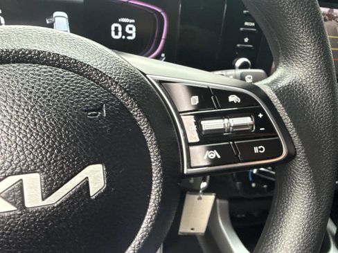 Used 2024 Kia Seltos LX image 28