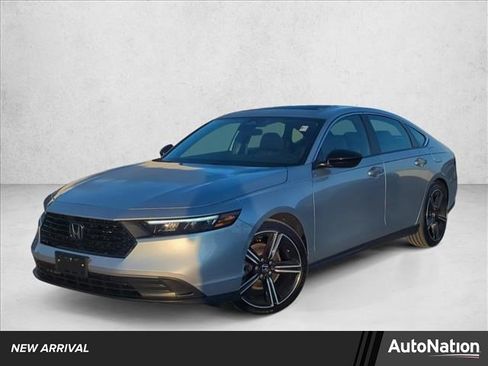 Used 2025 Honda Accord Sport image 1