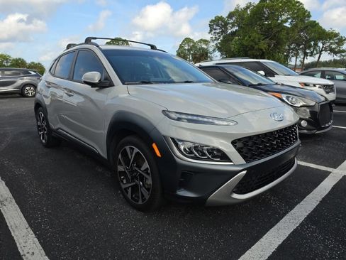 Used 2022 Hyundai Kona Limited FWD image 1
