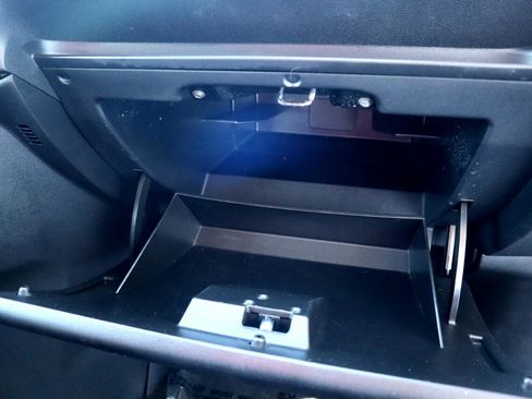 Used 2012 MAZDA MAZDA5 Grand Touring image 32