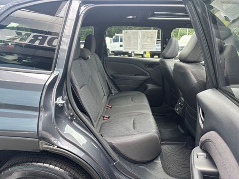 Certified 2025 Subaru Forester Premium w/ Convenience Package #1 AWD/4WD image 40
