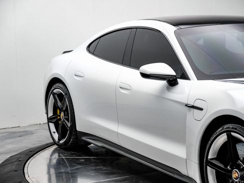 Used 2020 Porsche Taycan Turbo S image 22