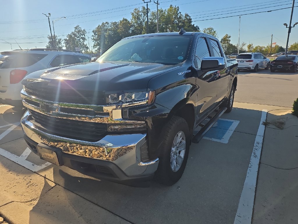 Used 2019 Chevrolet Silverado 1500 LT w/ All-Star Edition AWD/4WD image 2