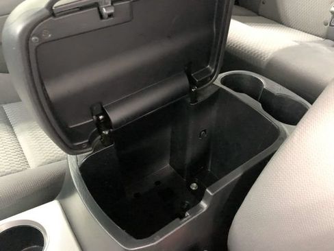 Used 2015 Toyota Tacoma 4x4 Double Cab w/ SR5 Package image 26