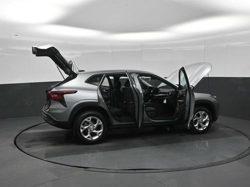 New 2026 Chevrolet Trax LS w/ LS Convenience Package image 38