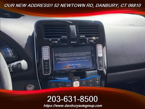 Used 2017 Nissan Leaf SV w/ Premium Package FWD image 16