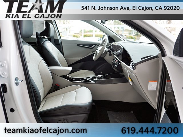 New 2026 Kia Niro Wave w/ Wave Preserve Package FWD image 13