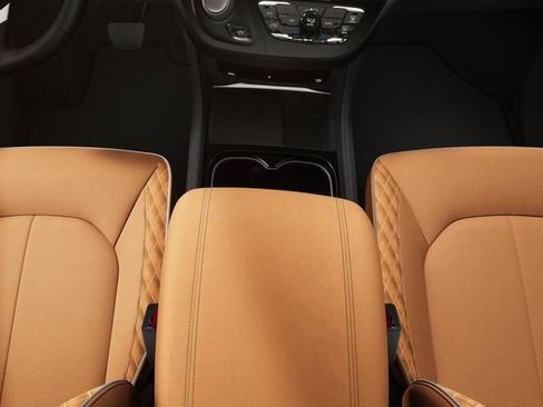 New 2026 Chrysler Pacifica Pinnacle FWD image 4