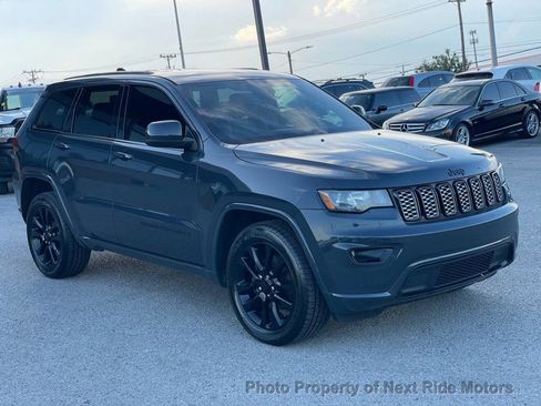 Used 2018 Jeep Grand Cherokee Altitude image 4