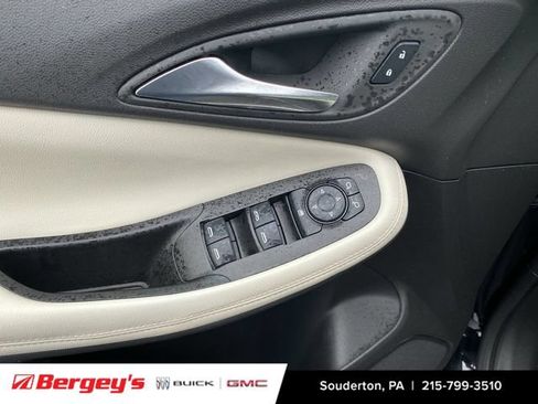 Certified 2024 Buick Encore GX Preferred FWD image 27