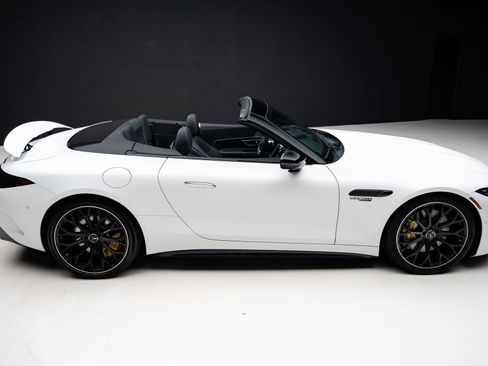 Used 2022 Mercedes-Benz SL 63 AMG 4MATIC image 41