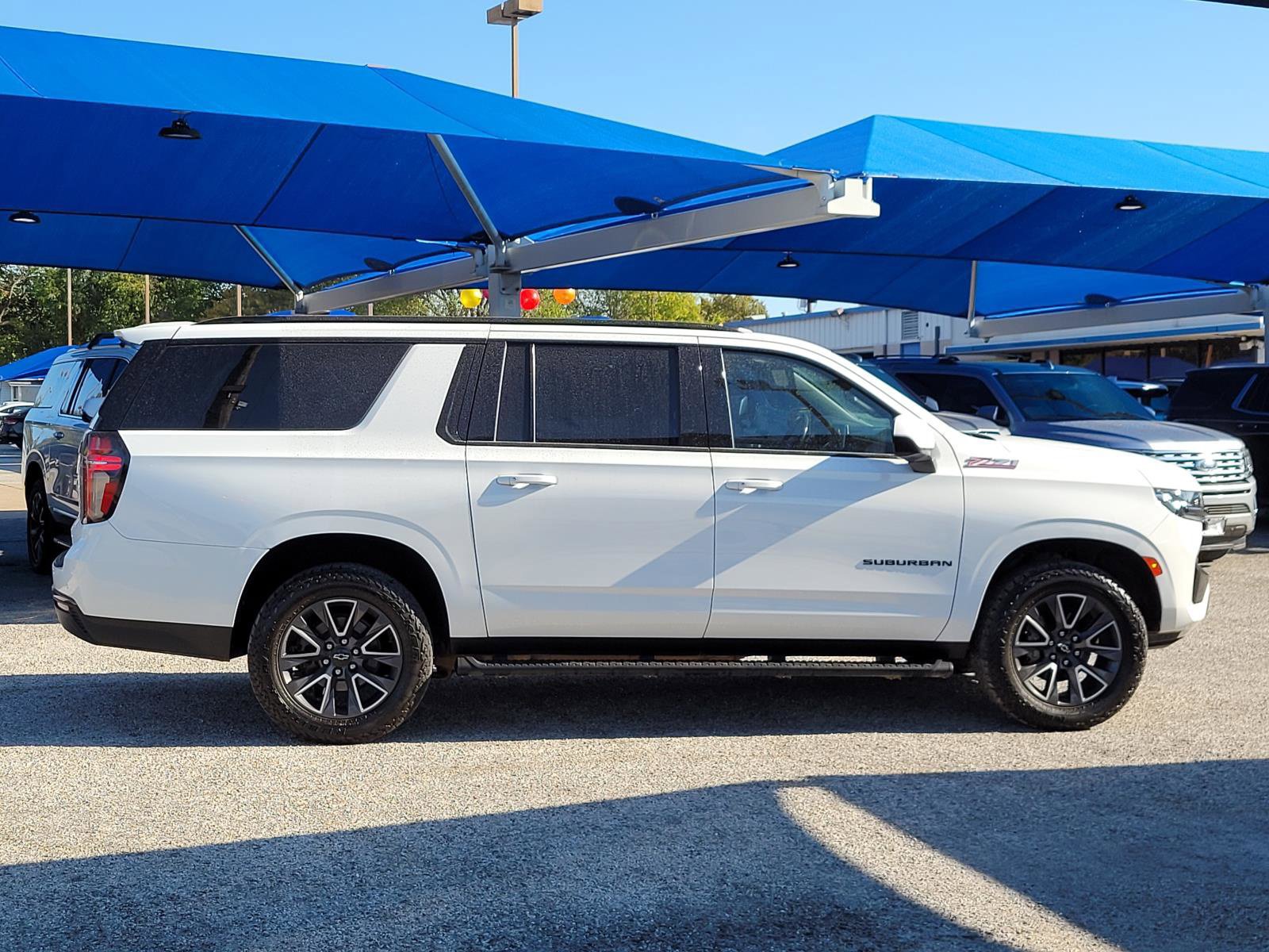 Used 2022 Chevrolet Suburban Z71 AWD/4WD image 7