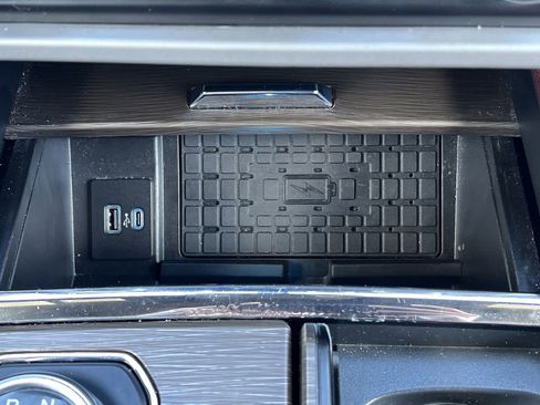 Used 2023 Ford Expedition Max Limited image 11