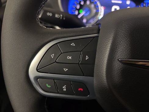New 2026 Chrysler Pacifica Select AWD/4WD image 25