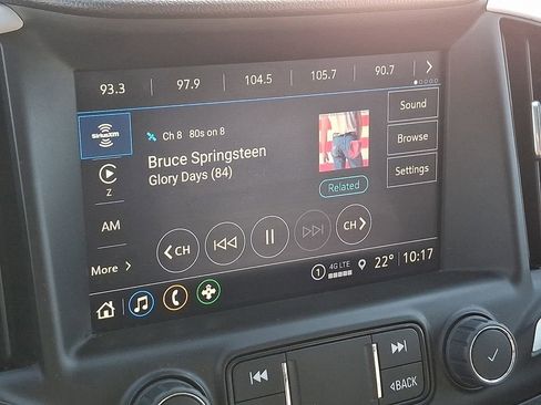 Used 2024 GMC Terrain SLT image 16