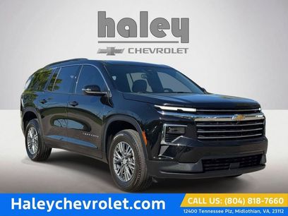 Used 2025 Chevrolet Traverse LT