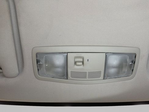 Used 2017 Mitsubishi Outlander SE FWD image 18