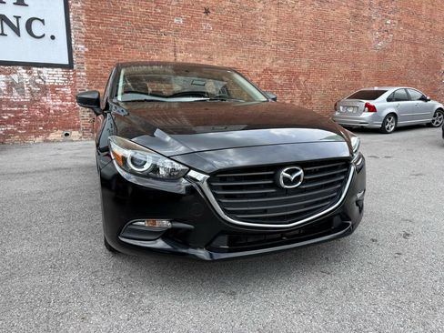 Used 2017 MAZDA MAZDA3 Sport FWD image 2