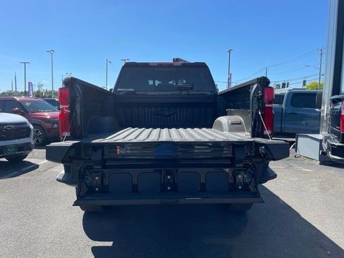 New 2026 Chevrolet Silverado 2500 ZR2 w/ LPO, Dark Essentials Package AWD/4WD image 15
