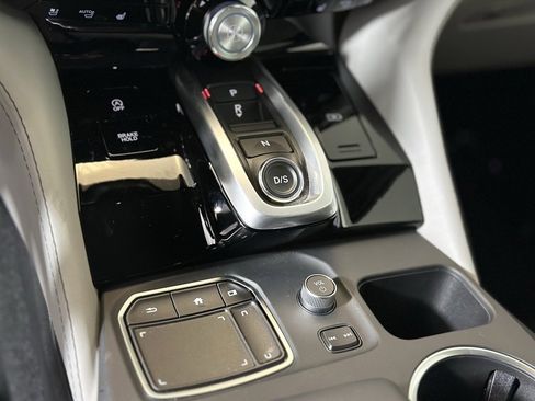 Used 2023 Acura MDX SH-AWD w/ Advance Package image 17