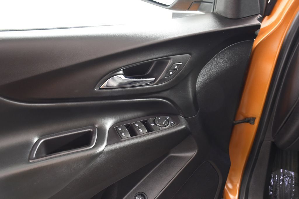 Used 2018 Chevrolet Equinox LT FWD image 15