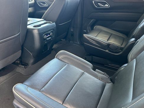 Used 2023 Chevrolet Suburban Premier AWD/4WD image 12