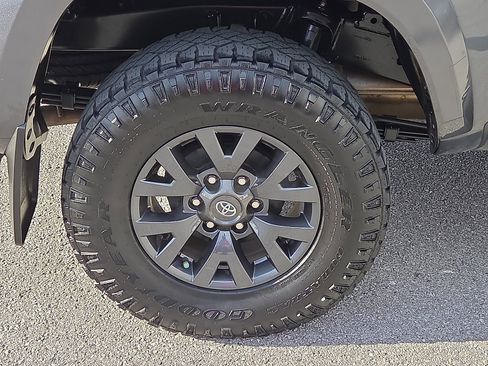 Used 2023 Toyota Tacoma SR5 image 7