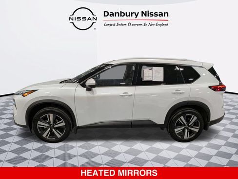 Certified 2025 Nissan Rogue SL w/ SL Premium Package AWD/4WD image 7