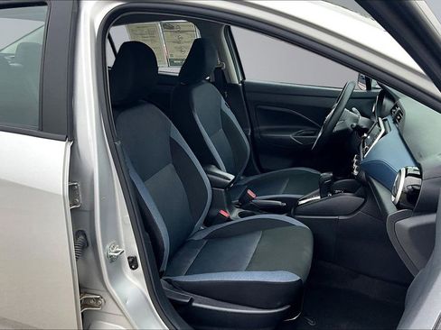 Used 2025 Nissan Versa SV FWD image 29