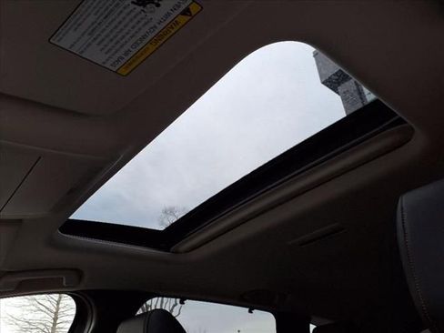 Certified 2025 MAZDA CX-70 3.3 Turbo w/ Premium Package image 12