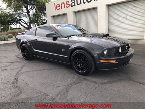 Used 2007 Ford Mustang GT RWD image 2