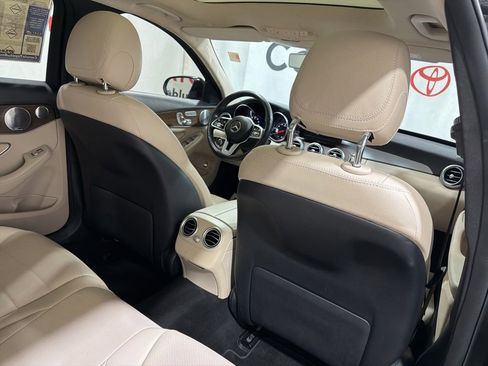 Used 2019 Mercedes-Benz C 300 4MATIC Sedan image 16