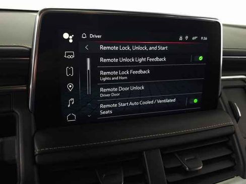 Used 2022 GMC Yukon XL SLT w/ SLT Premium Package image 30