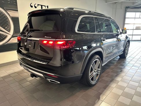 Certified 2025 Mercedes-Benz GLS 450 4MATIC image 4